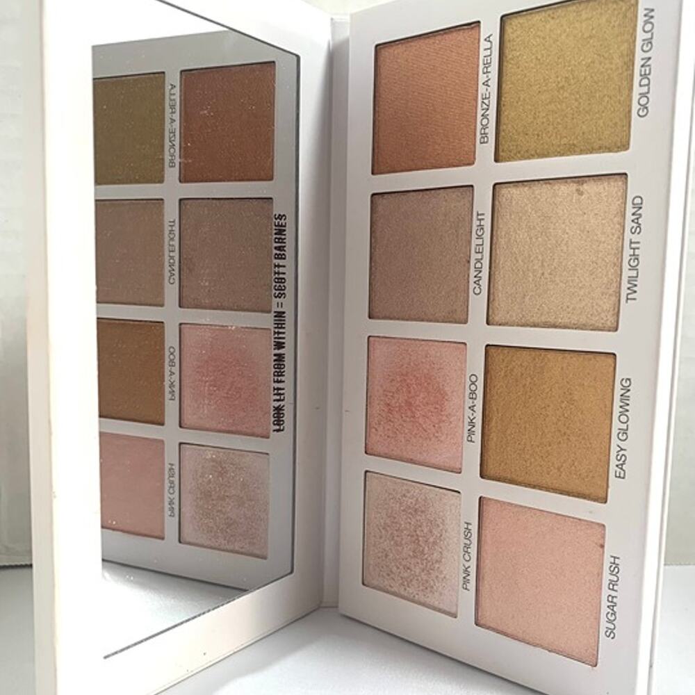 Scott Barnes highlighter Palette glowy and showy